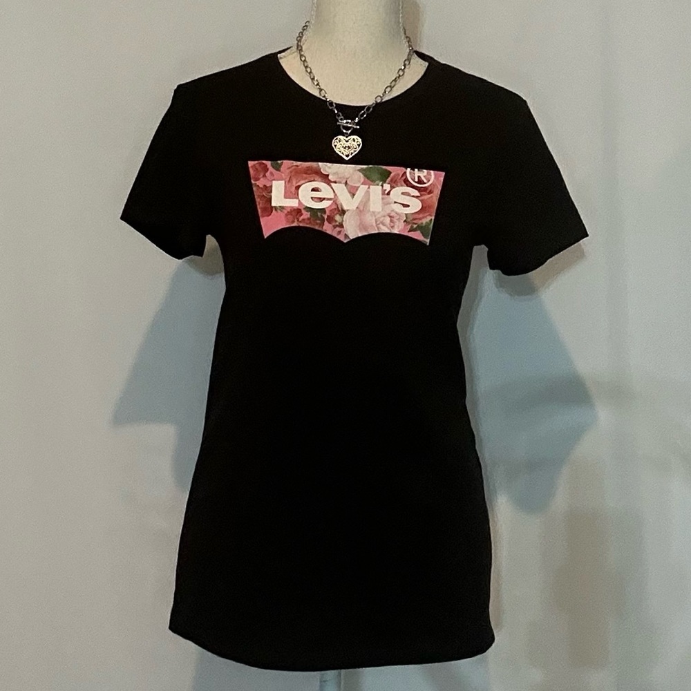 Tops/T-Shirts/Tanks👚 - 2 for $25 or 3 for $35 (Mix & Match)